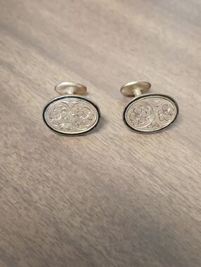 Gold/Bronze Tone Floral Oval Cufflinks - Classic Men's Jewelry